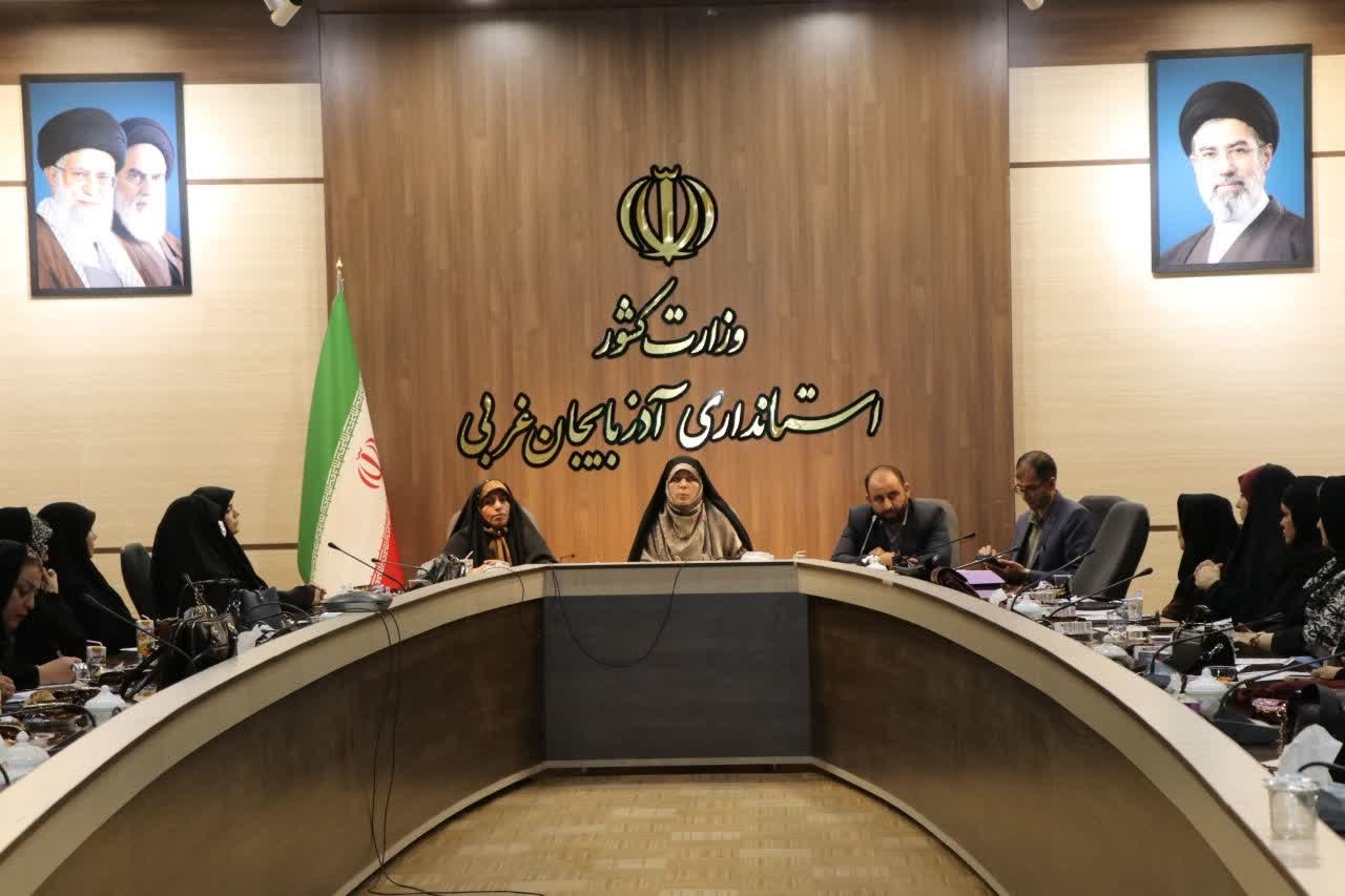 الهامی: «گوهرشاد» امسال باید در تراز یک نمایشگاه ملی ظاهر شود / همه ارگانها برای تبلیغ نمایشگاه پای کار آمدهاند الهامی: «گوهرشاد» امسال باید در تراز یک نمایشگاه ملی ظاهر شود / همه ارگانها برای تبلیغ نمایشگاه پای کار آمدهاند